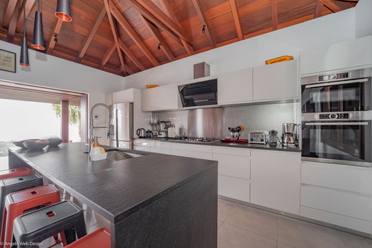 VILLA DANSE DU SOLEIL KITCHEN & DINING AREA 6
