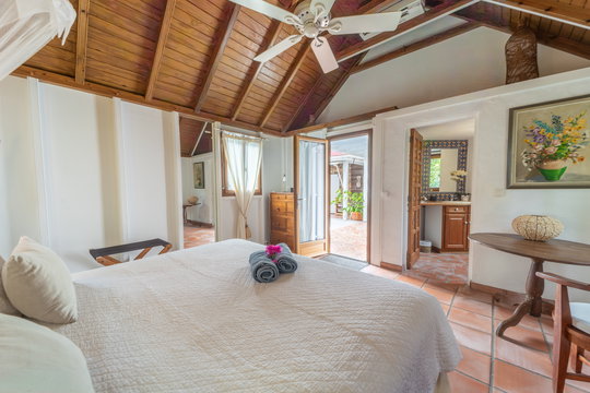 VILLA APIANO BEDROOM1 3