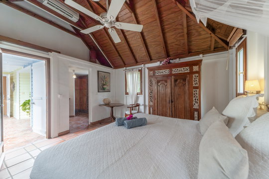 VILLA APIANO BEDROOM1 5