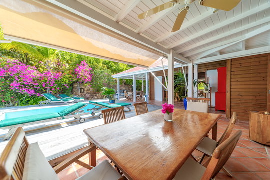 VILLA APIANO KITCHEN & DINING AREA 6