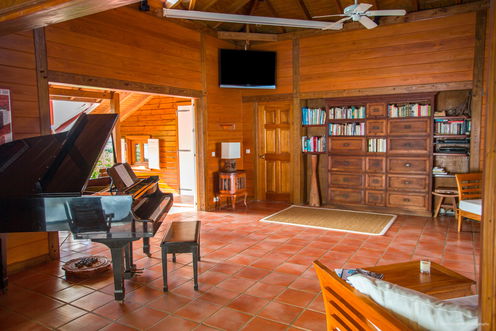 VILLA APIANO LIVING AREA 1