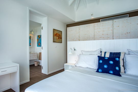 VILLA PASSAGE BEDROOM1 2