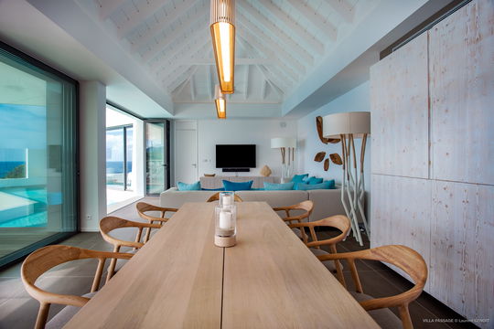 VILLA PASSAGE KITCHEN & DINING AREA 3