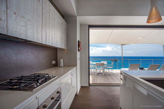 VILLA PASSAGE KITCHEN & DINING AREA 9