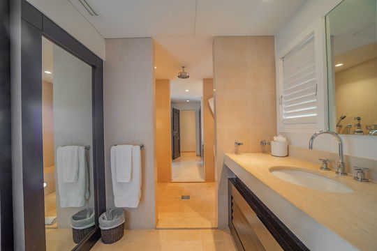 VILLA THE VIEW BEDROOM1 9