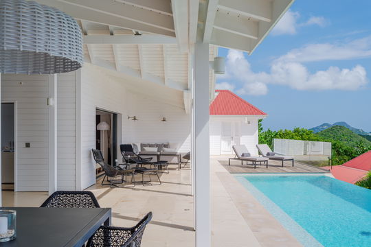 VILLA THE VIEW KITCHEN & DINING AREA 2