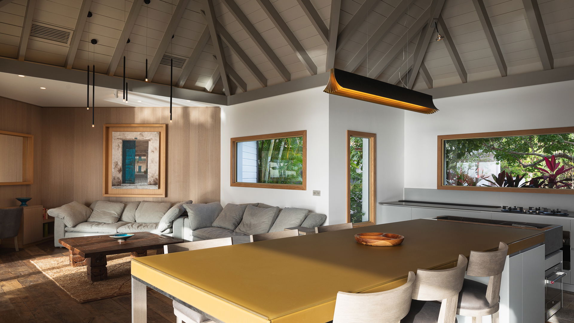 KITCHEN & DINING AREA