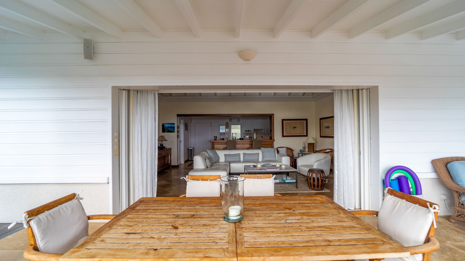KITCHEN & DINING AREA