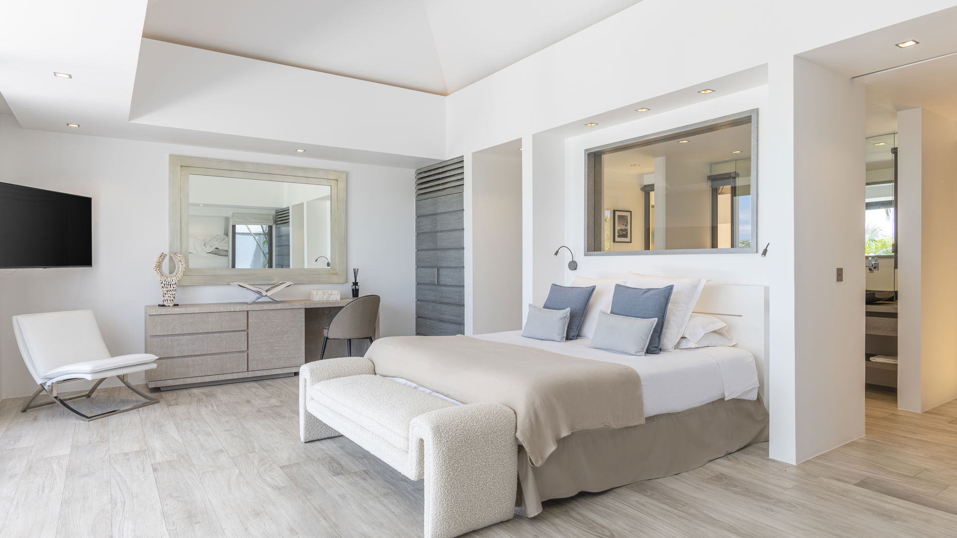 BEDROOM 1