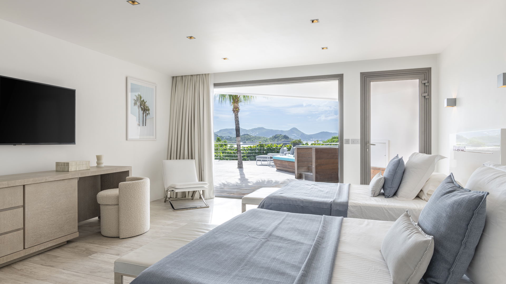 BEDROOM 4