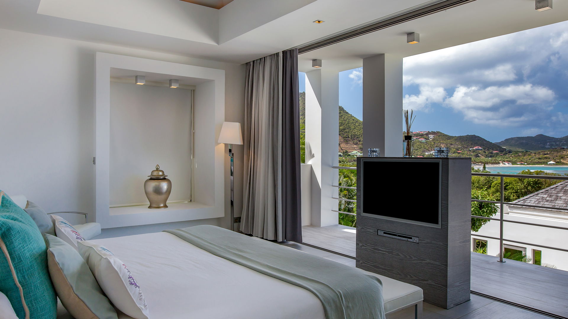 BEDROOM 5
