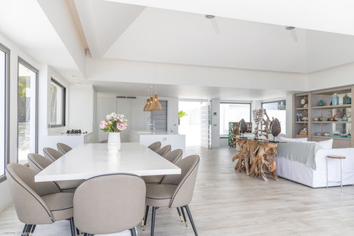 VILLA AVENSTAR KITCHEN & DINING AREA 3