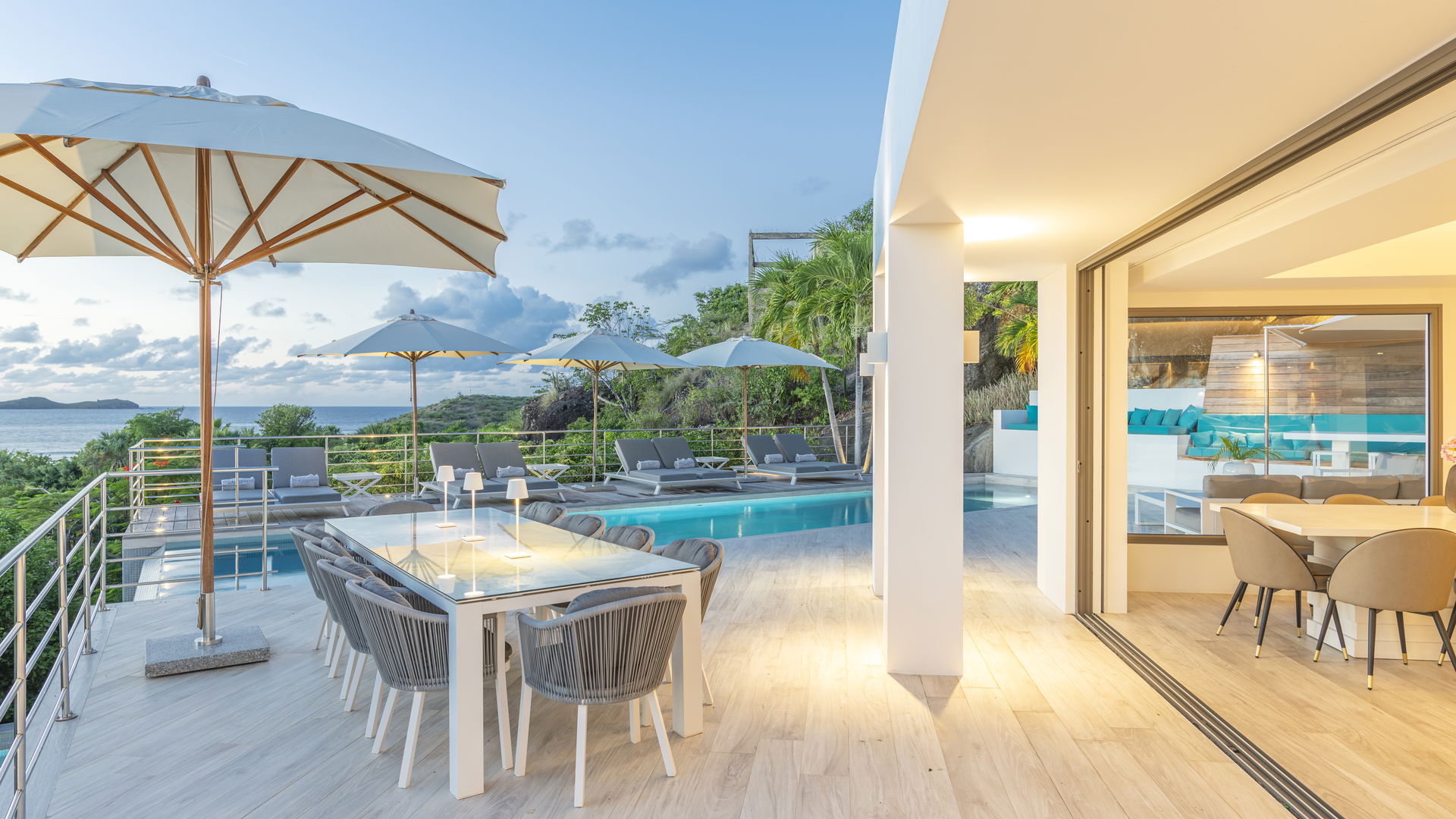 OUTDOOR DINING AREA