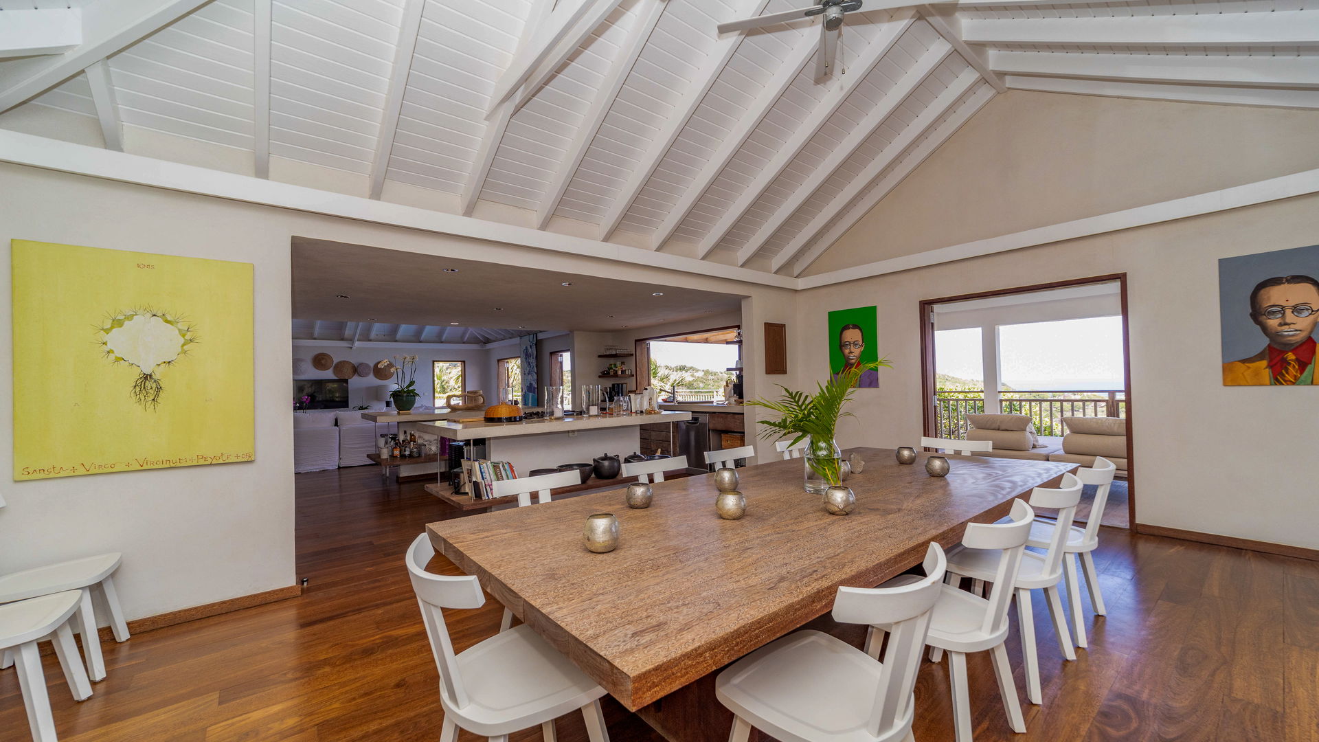 KITCHEN & DINING AREA