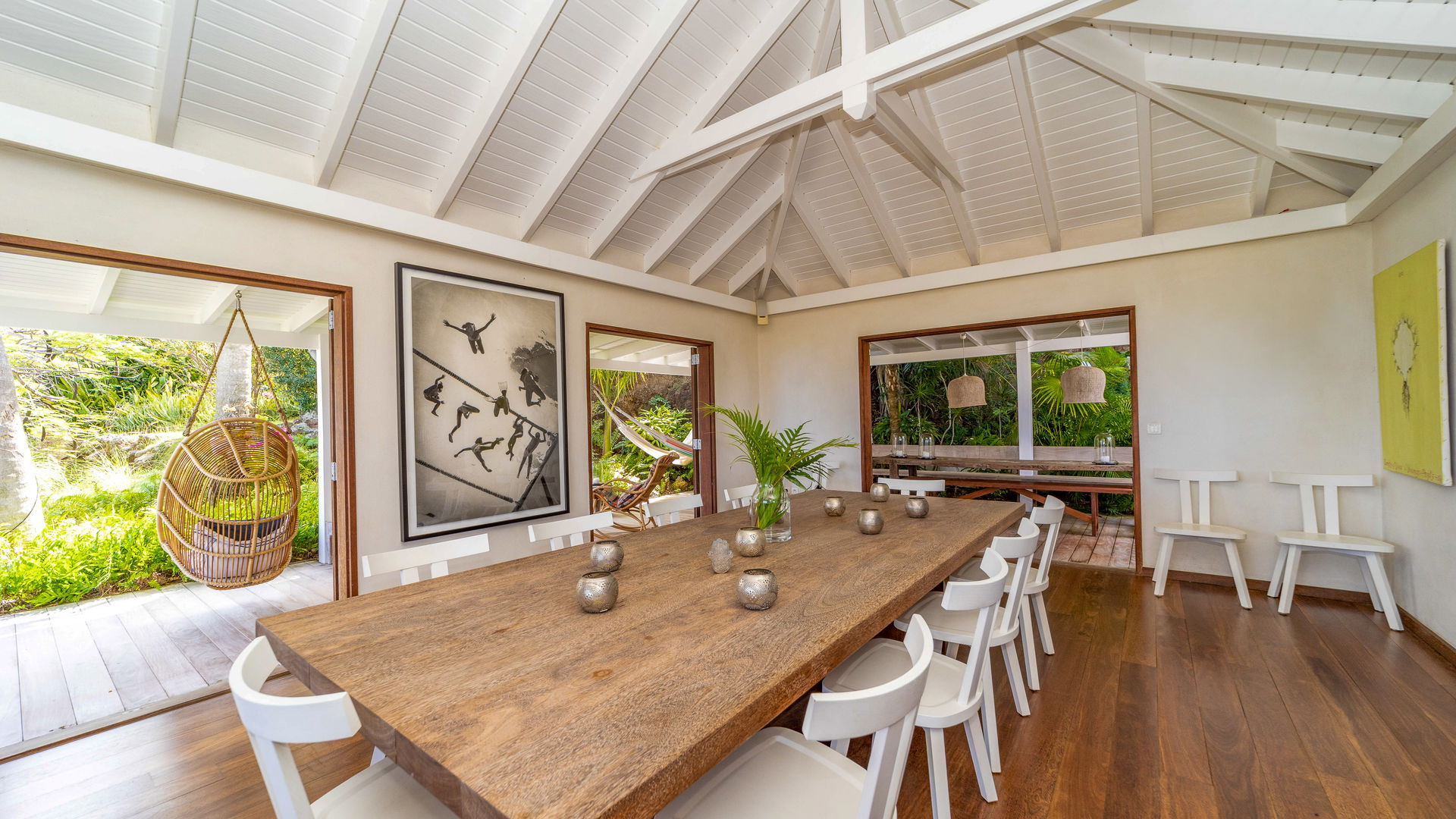 KITCHEN & DINING AREA