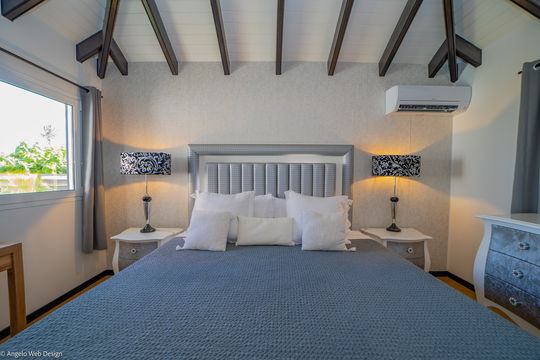 VILLA ECOUTE LES VAGUES BEDROOM1 3