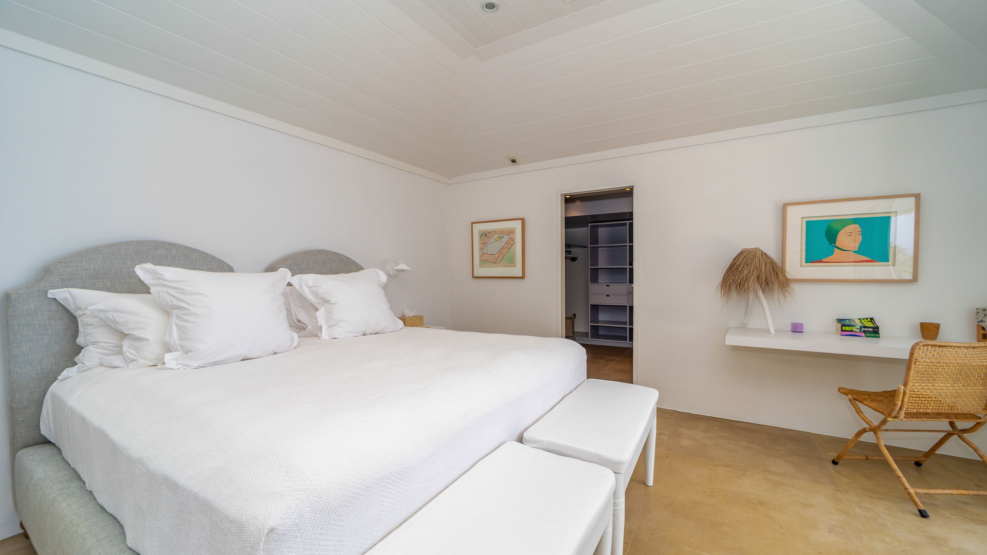 BEDROOM 2