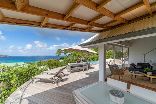 VILLA CASANOVA KITCHEN & DINING AREA 7