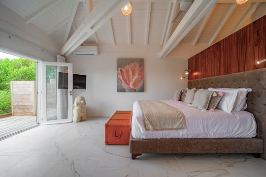 VILLA COEUR DE PIRATE BEDROOM1 1
