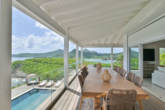 VILLA COEUR DE PIRATE KITCHEN & DINING AREA 10