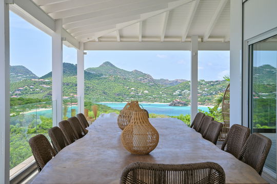VILLA COEUR DE PIRATE KITCHEN & DINING AREA 11