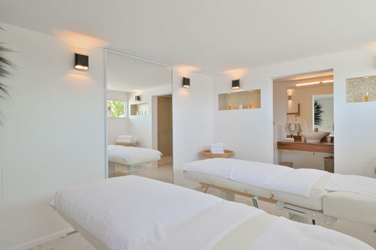 VILLA COEUR DE PIRATE MASSAGE ROOM 6