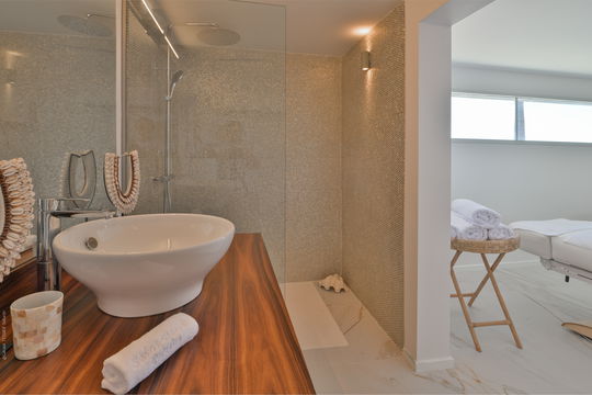 VILLA COEUR DE PIRATE MASSAGE ROOM 7