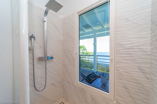 VILLA COUCHER DE SOLEIL BEDROOM1 10