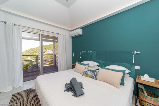 VILLA COUCHER DE SOLEIL BEDROOM1 3