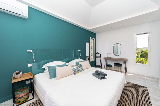 VILLA COUCHER DE SOLEIL BEDROOM1 5