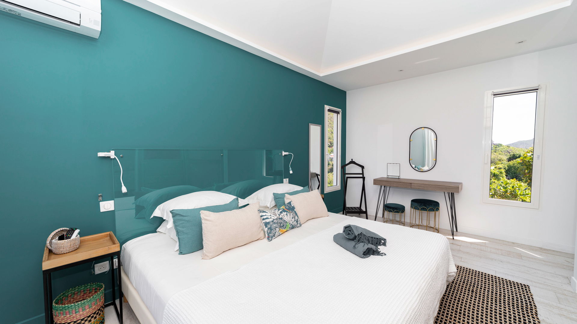 BEDROOM 1