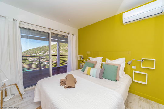 VILLA COUCHER DE SOLEIL BEDROOM2 1
