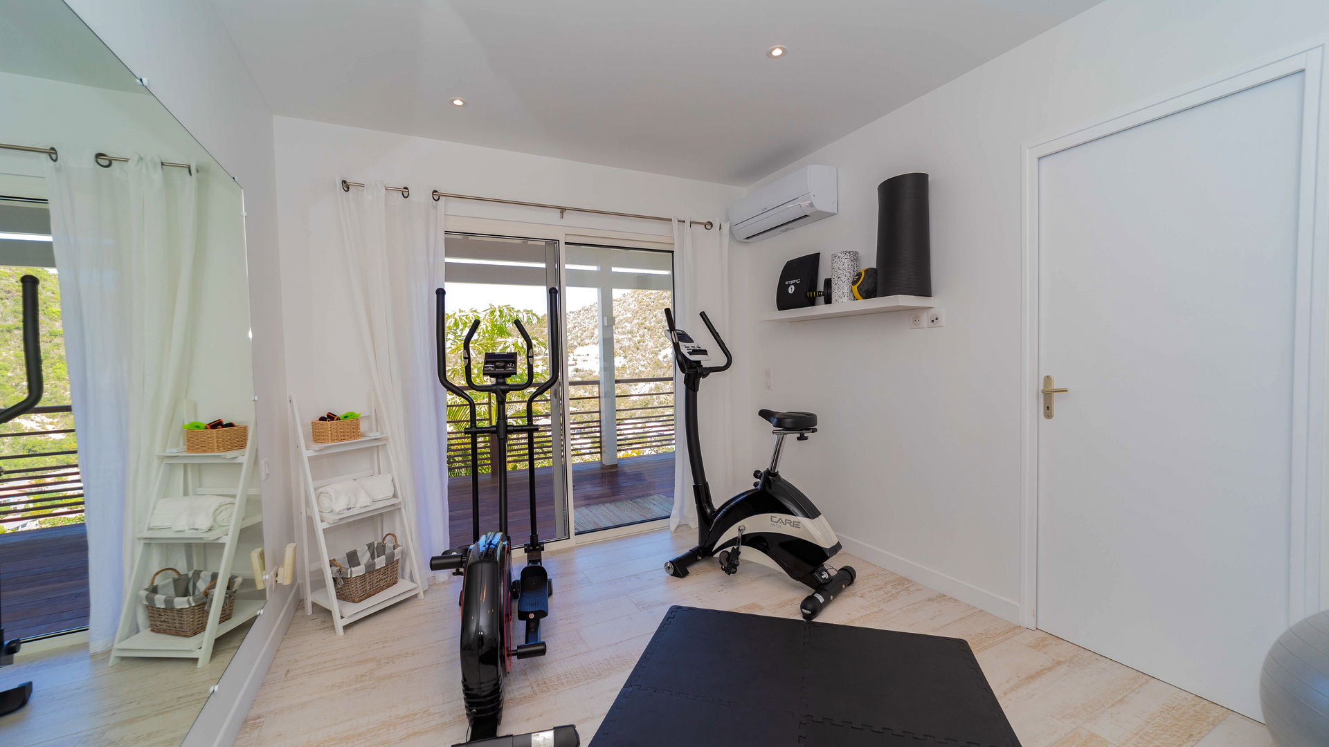 FITNESS AREA