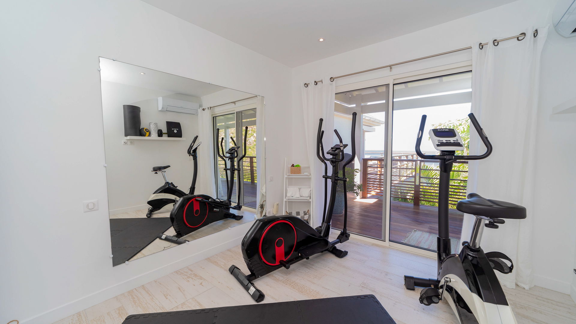 FITNESS AREA