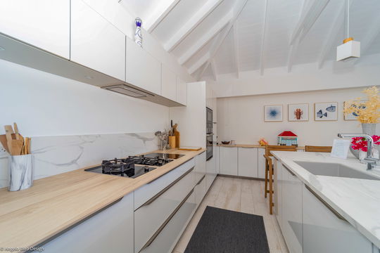 VILLA COUCHER DE SOLEIL KITCHEN & DINING AREA 6