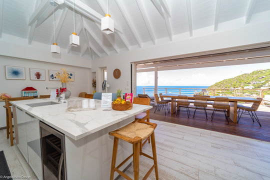 VILLA COUCHER DE SOLEIL KITCHEN & DINING AREA 7