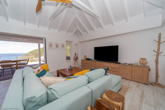 VILLA COUCHER DE SOLEIL LIVING AREA 2