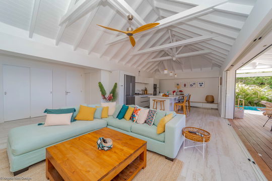 VILLA COUCHER DE SOLEIL LIVING AREA 4