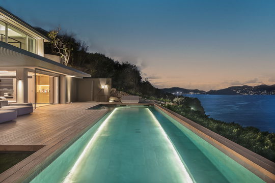 VILLA DOMINGUE BY NIGHT 4