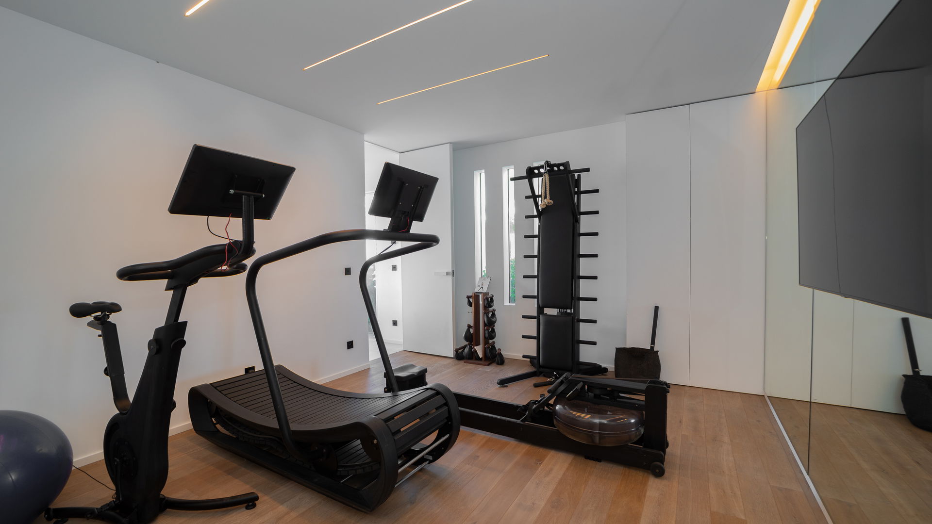 FITNESS AREA