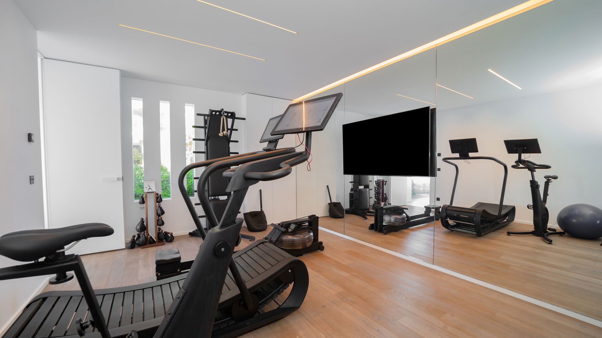 FITNESS AREA