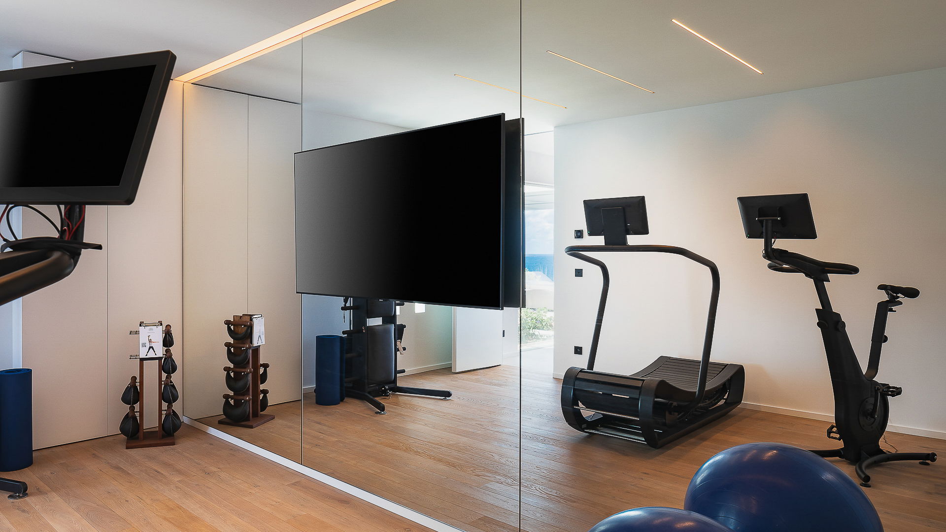 FITNESS AREA