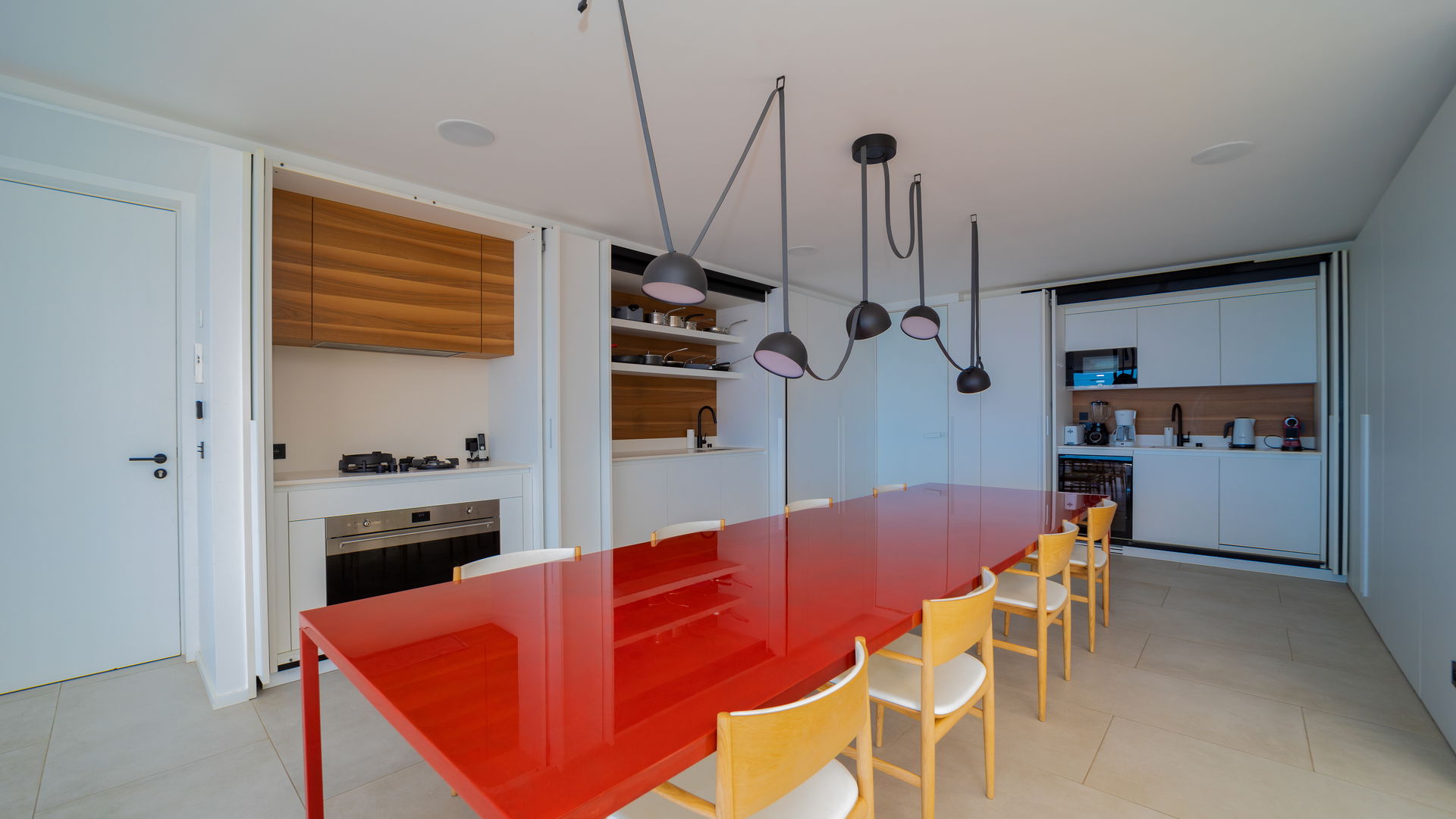 KITCHEN & DINING AREA