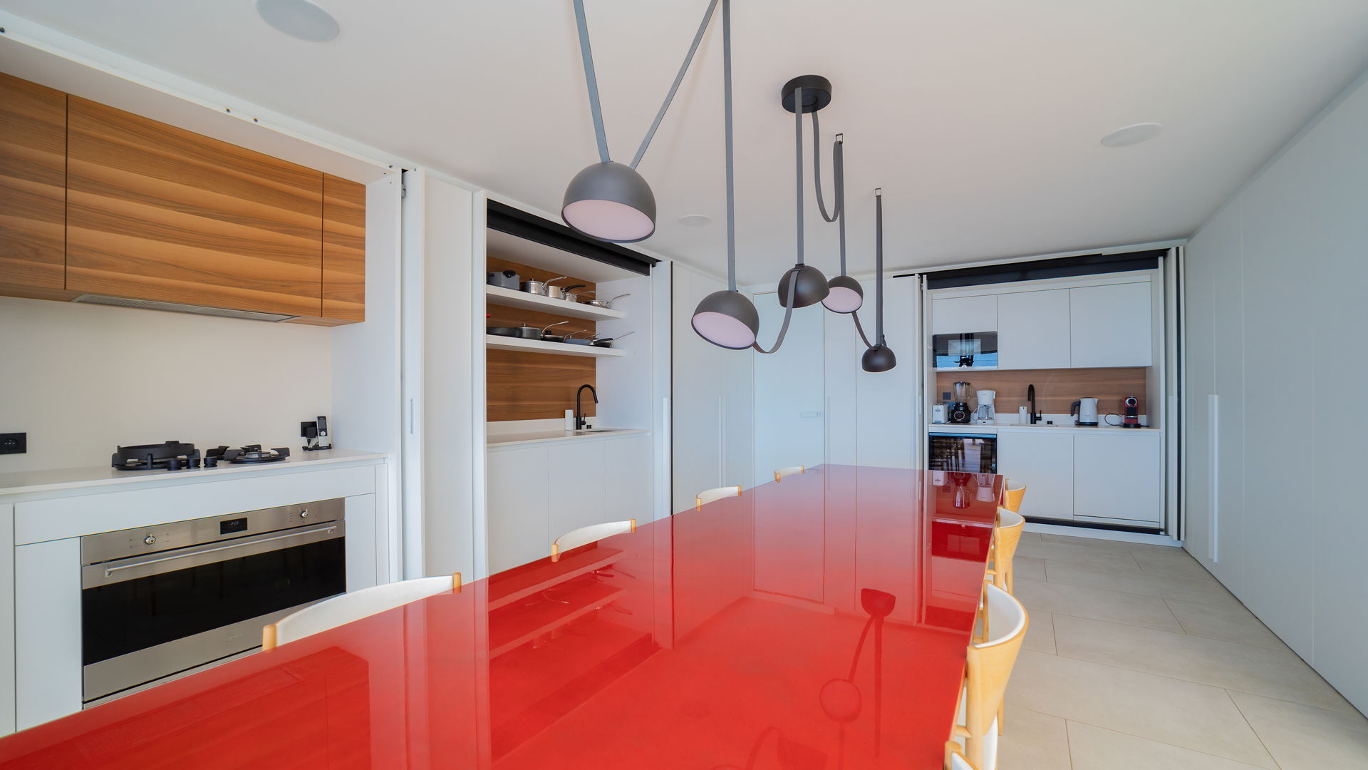 KITCHEN & DINING AREA