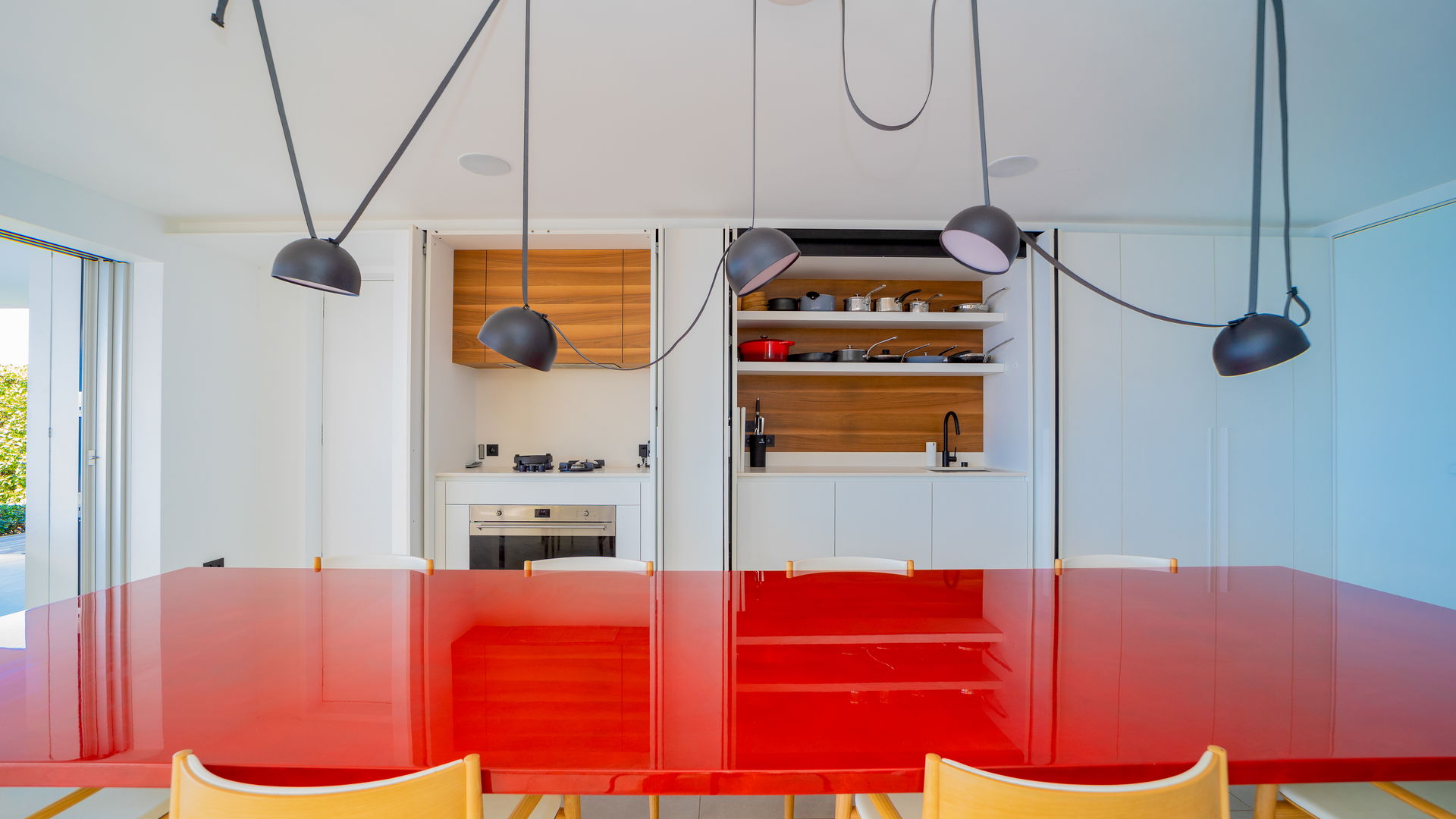 KITCHEN & DINING AREA