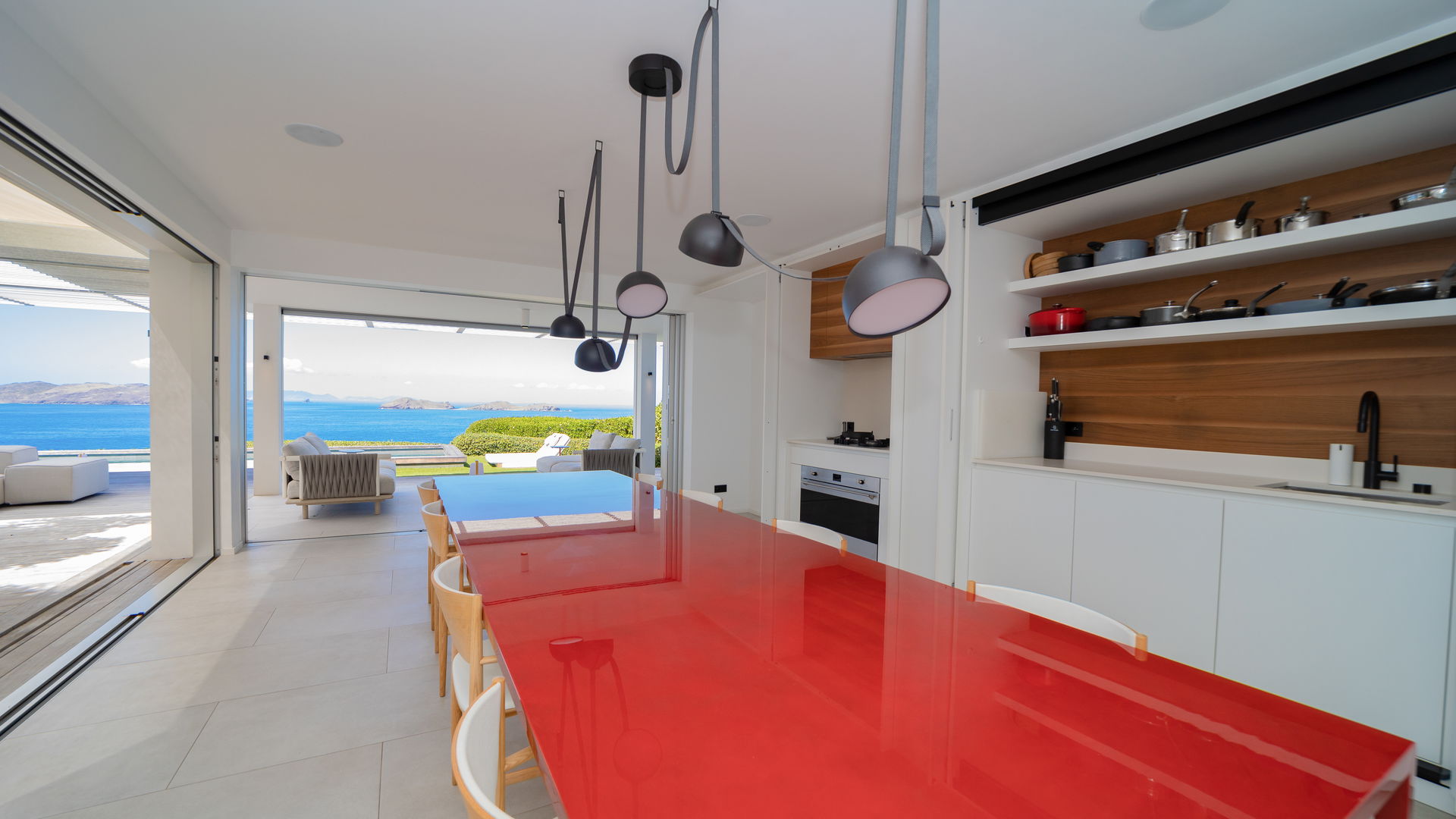 KITCHEN & DINING AREA