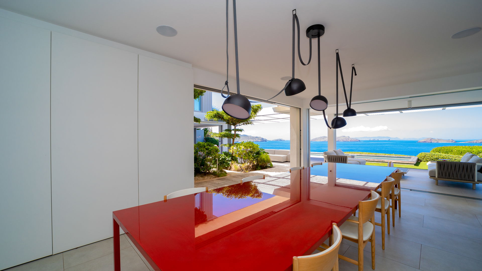KITCHEN & DINING AREA