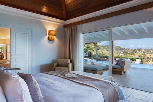 VILLA ENDEAVOUR BEDROOM1 2