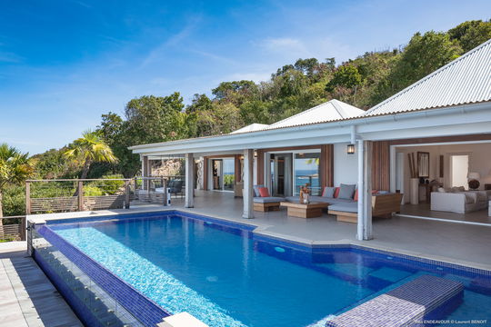 VILLA ENDEAVOUR POOL & TERRACE 5