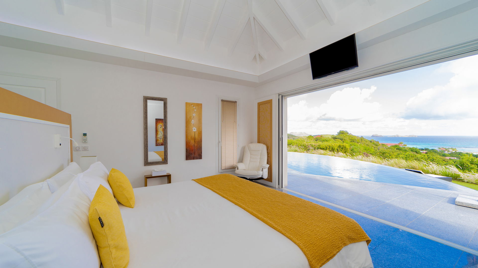 BEDROOM 1